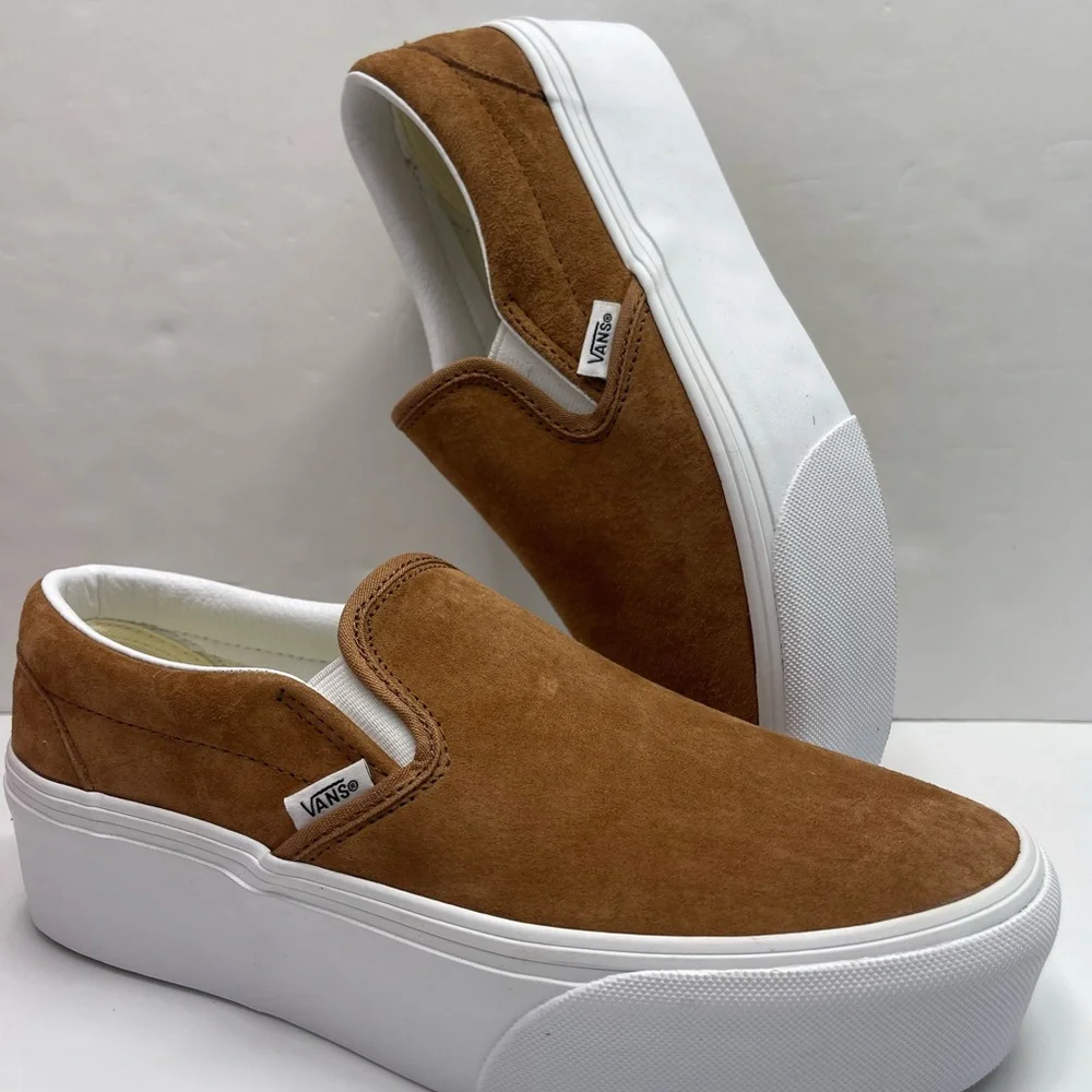 Vans W Classic Slip-On Platform Sneakers 
Stackform
Nubuck Chipmunk
VN000CN1GWT - Picture 13 of 16